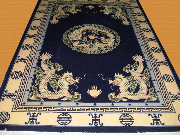  dragon design silk carpet with blue color