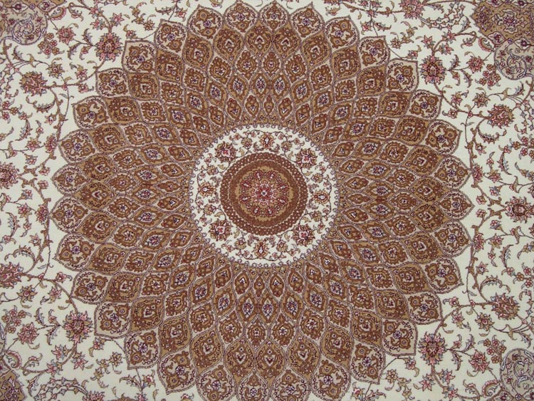 radial pattern medallion of nain design  carpet