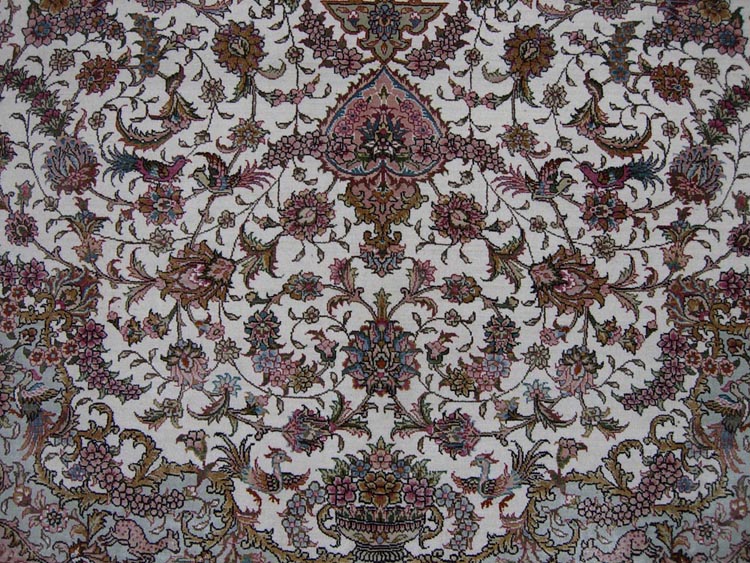 波斯地毯中的阿拉伯蔓藤
