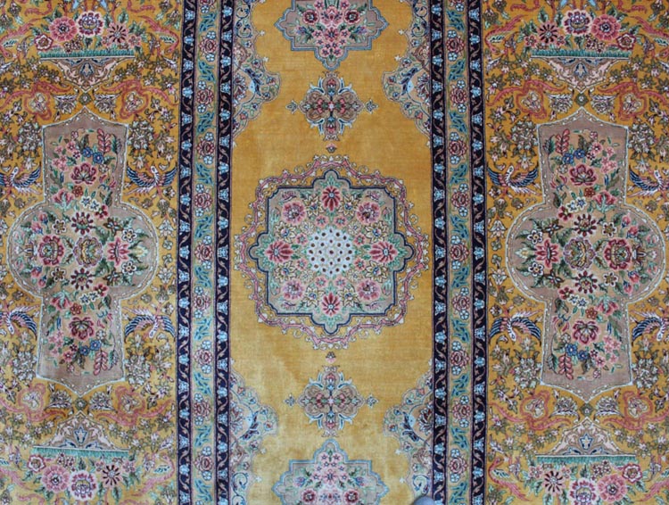 golden silk rug center