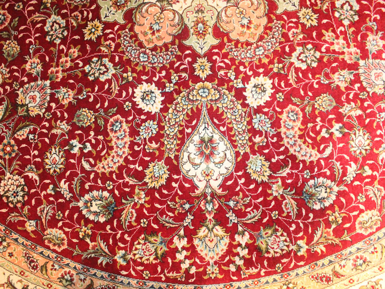 field of star shape silk rug