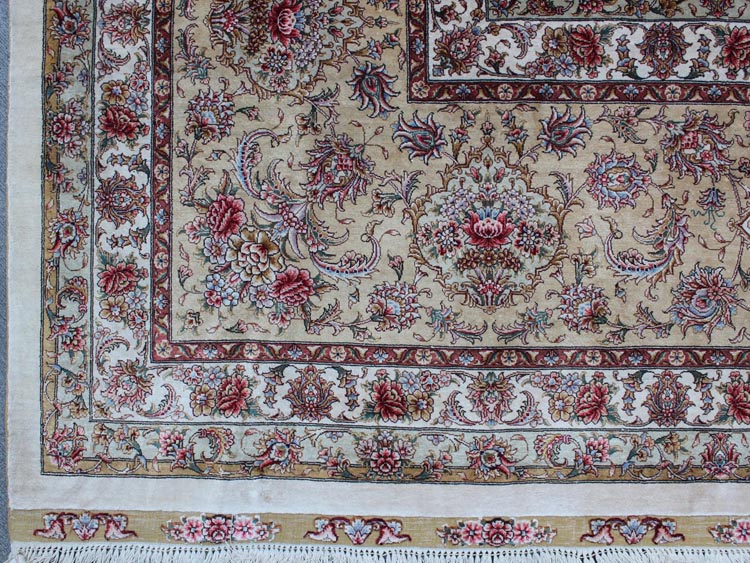 biggest silk carpet corner